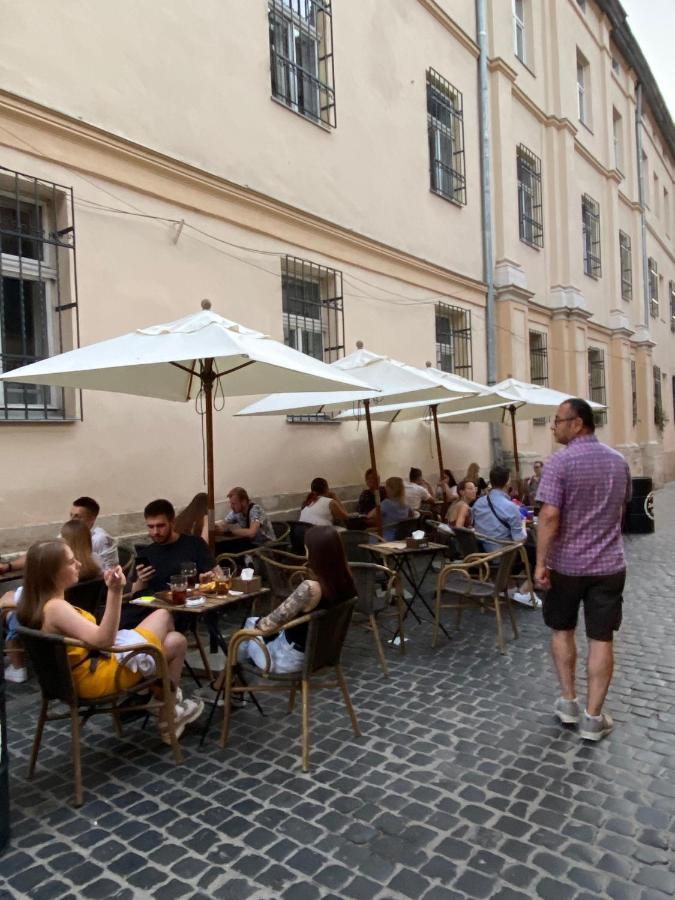 Квартира Подобово На Площі Ринок 39 Lwów Zewnętrze zdjęcie