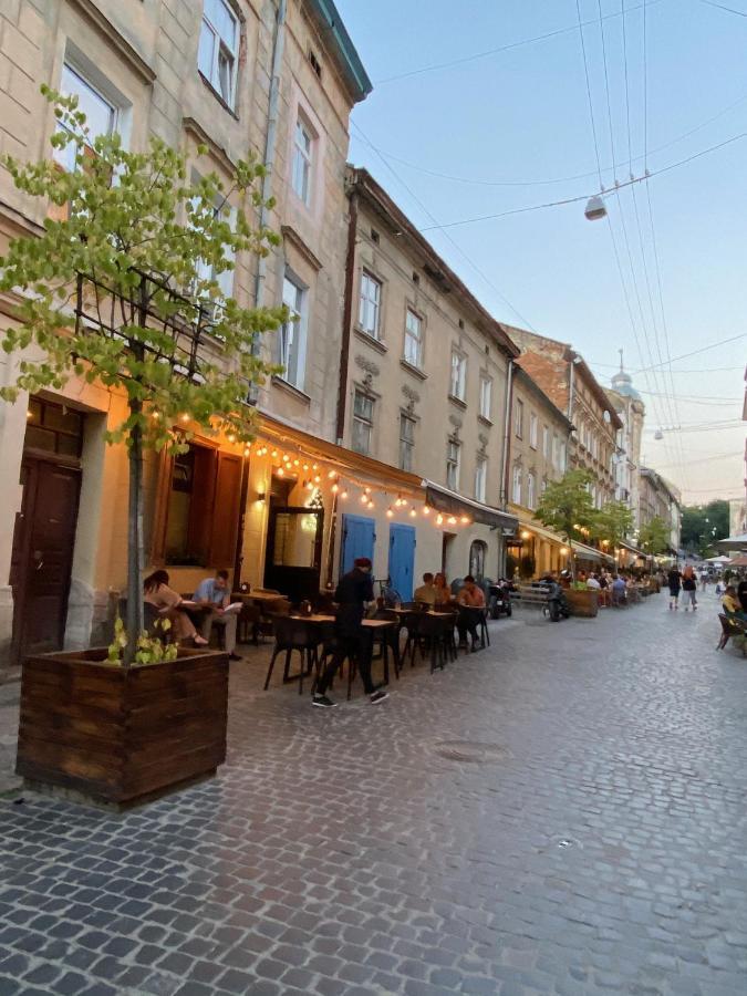 Квартира Подобово На Площі Ринок 39 Lwów Zewnętrze zdjęcie